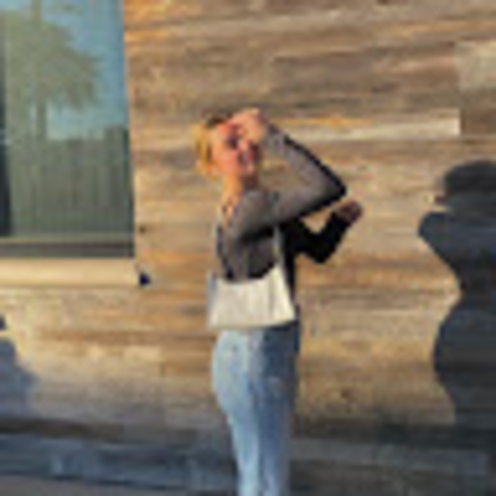 Meet your Posher, Emily